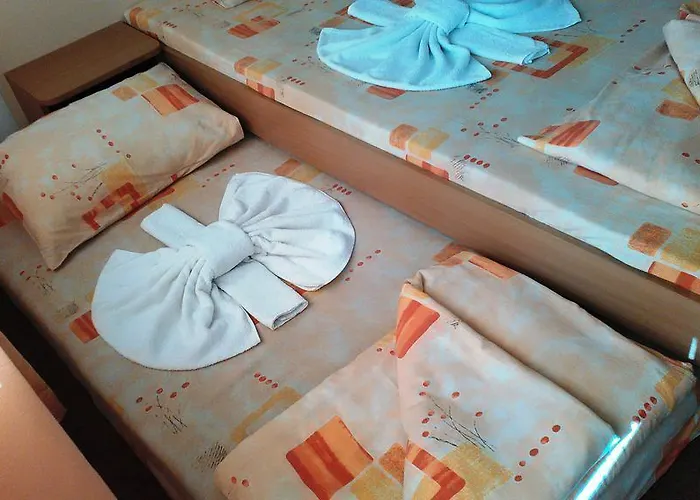 Guest house Malkata Stopanka 2*